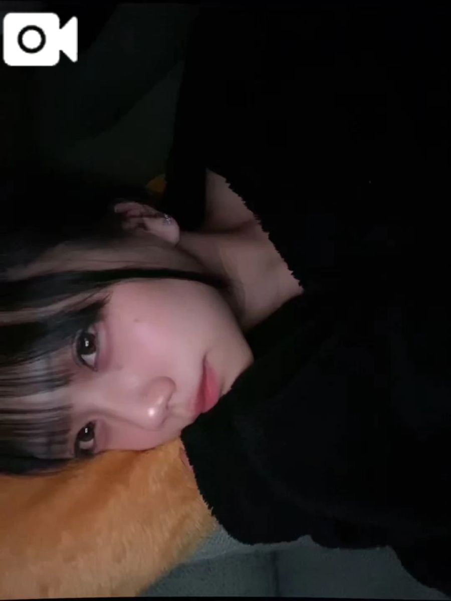 つき