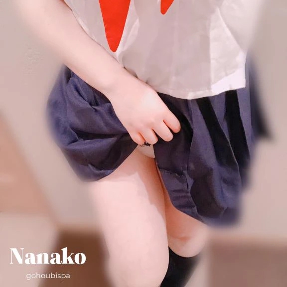 ななこ