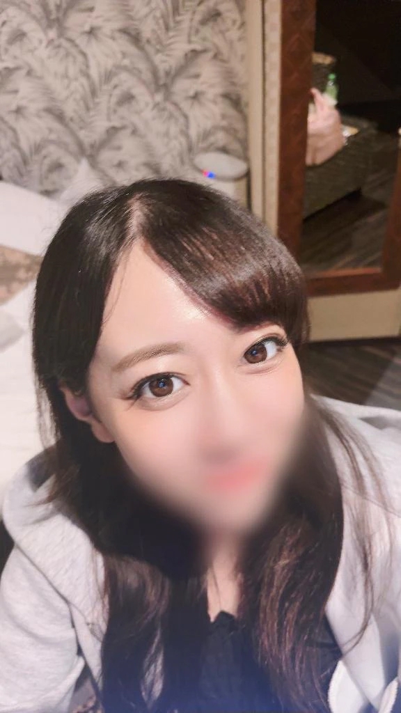 琥珀むぎ