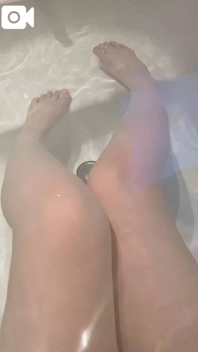 つき