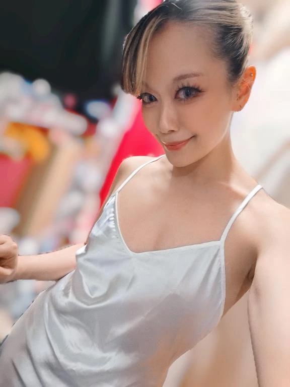 貴子