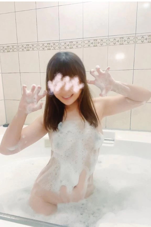 つきの