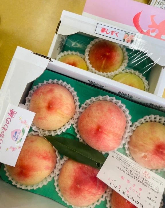 てぃな