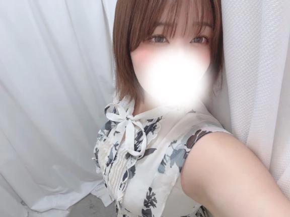 ももな