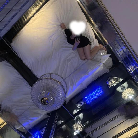 みさ
